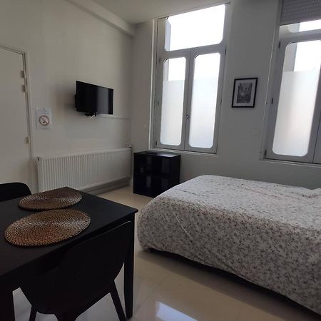Residence Jehan Froissart Valenciennes Bagian luar foto