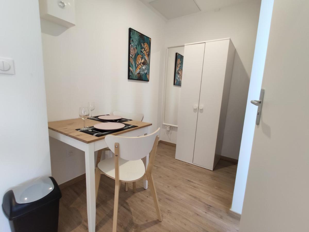 Residence Jehan Froissart Valenciennes Bagian luar foto