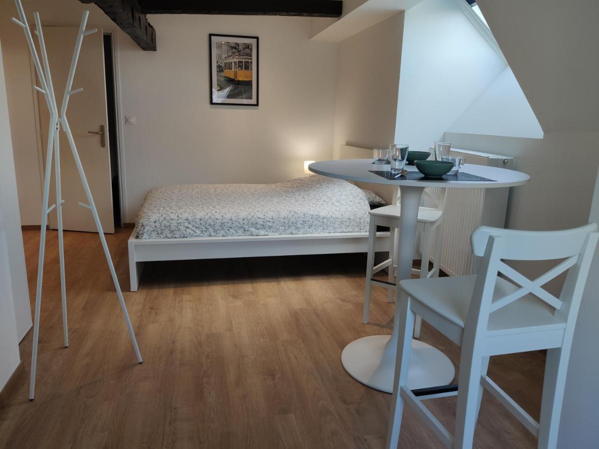 Residence Jehan Froissart Valenciennes Bagian luar foto